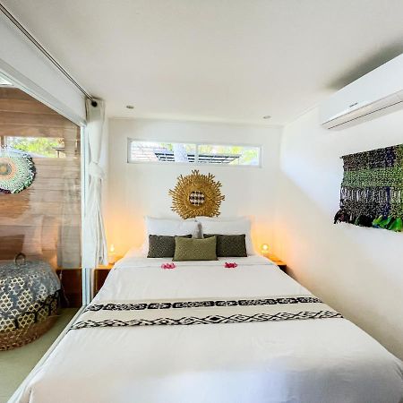 Villa Kotak Surfers Escape Reopening Rates Apply Now 塞隆贝拉纳克 外观 照片